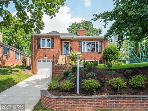 1418 Queen St S