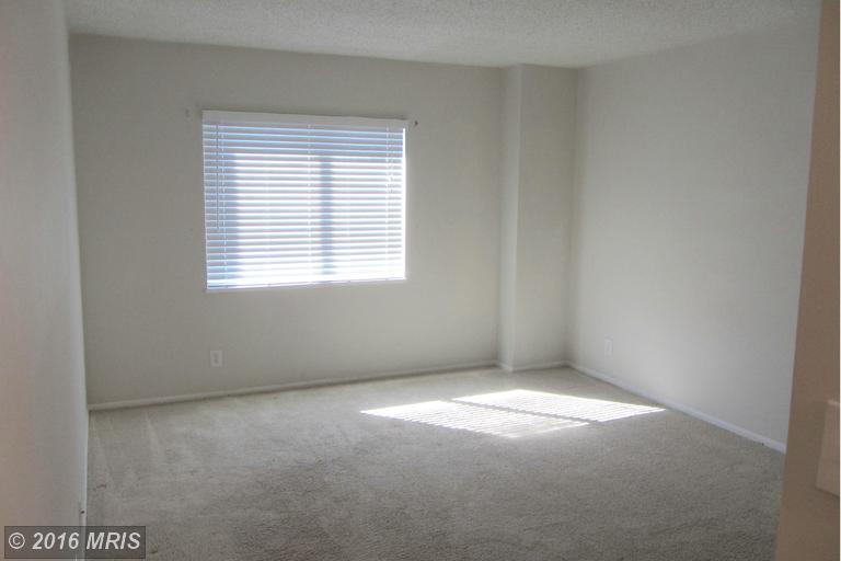 For Sale: 1600 Oak St N #1205 Arlington, VA 22209