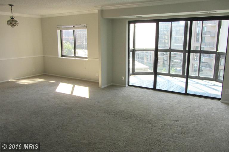 For Sale: 1600 Oak St N #1205 Arlington, VA 22209