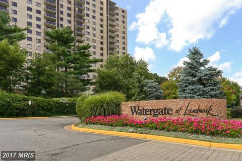 205 Yoakum Pkwy #717