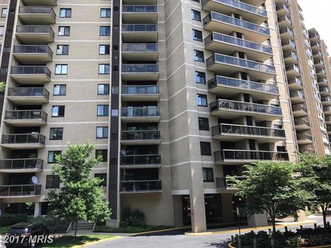 205 Yoakum Pkwy #717