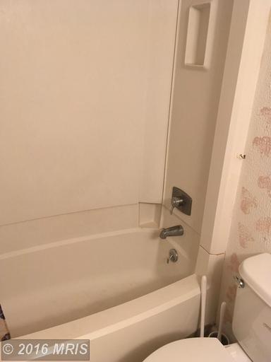 203 Yoakum Pkwy #807