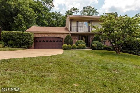 7004 Vanderbilt Dr