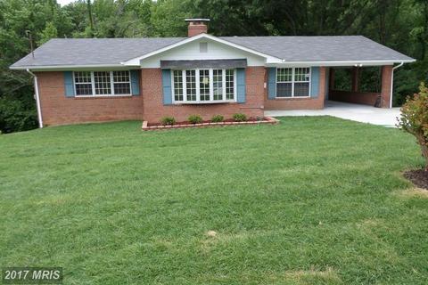 7004 Vanderbilt Dr