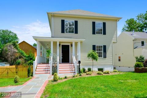 7004 Vanderbilt Dr
