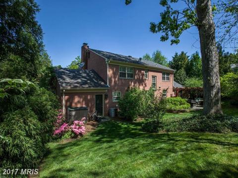 7412 Rebecca Dr