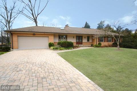 7412 Rebecca Dr