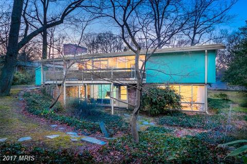 7412 Rebecca Dr