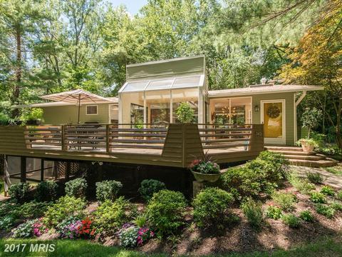 7412 Rebecca Dr