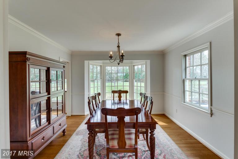 3225 Woodland Ln