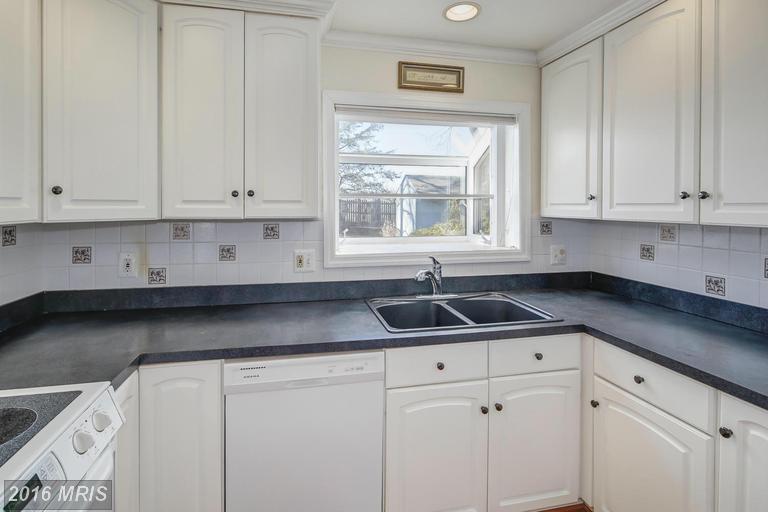 3702 Hampton Ct