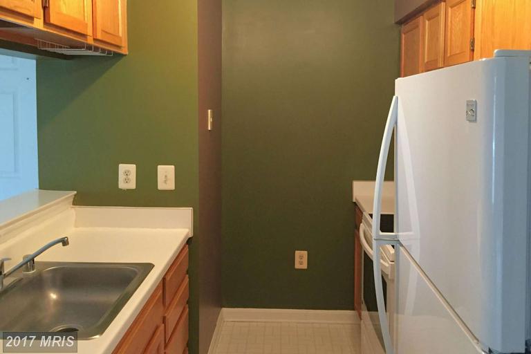 2059 Huntington Ave #205