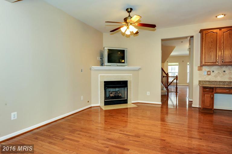 6504 Delia Dr