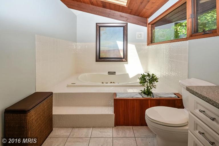 300 Mt Pleasant Dr