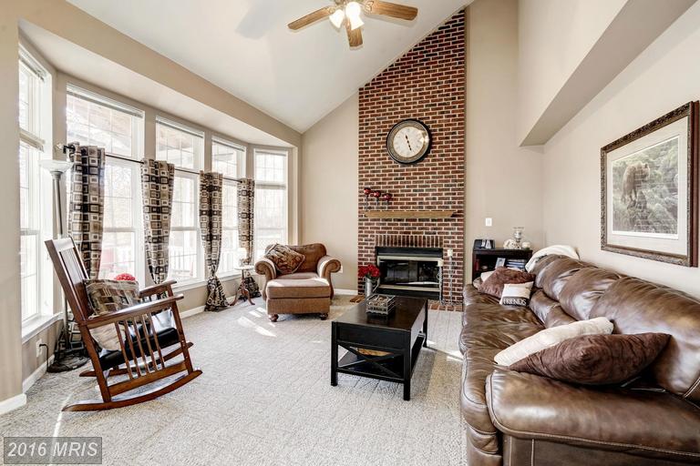 30 Francis Ct