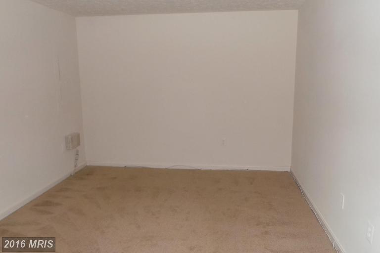 100 Essex St