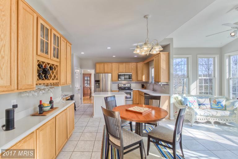 15 Lotus Ln