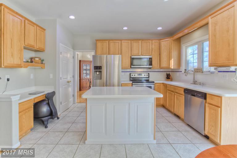 15 Lotus Ln