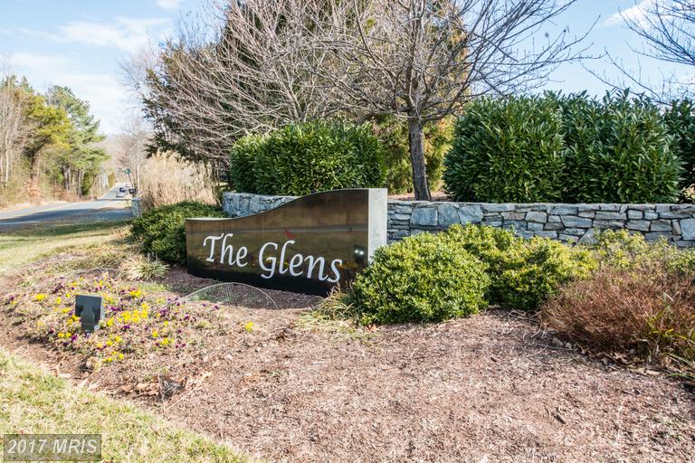 74 Whirlaway Dr