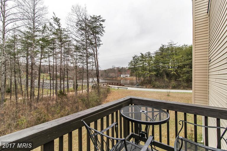 8 Roseville Ct