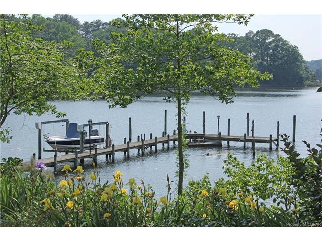 For Sale: 605 Rio Vista Dr Weems, VA 22576