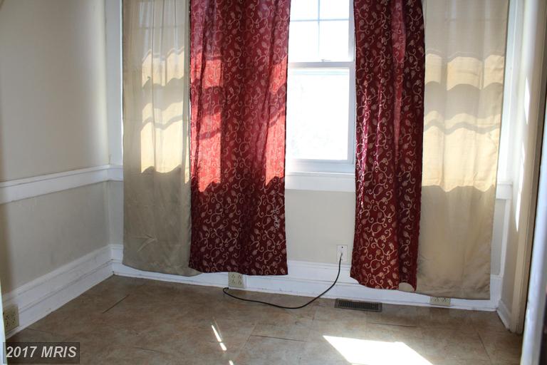 101 Trade Wind Ln