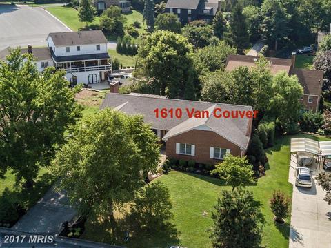 1212 Rodes Cir