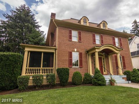 1212 Rodes Cir