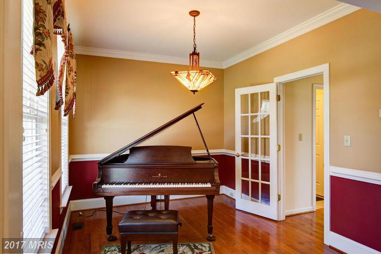 105 Sesar Ct