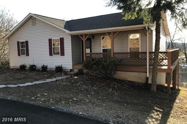 183 Crest Ln