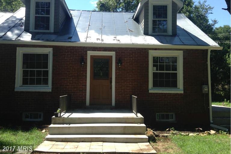 215 Lee St