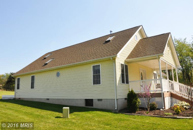 1590 Whitacre Rd
