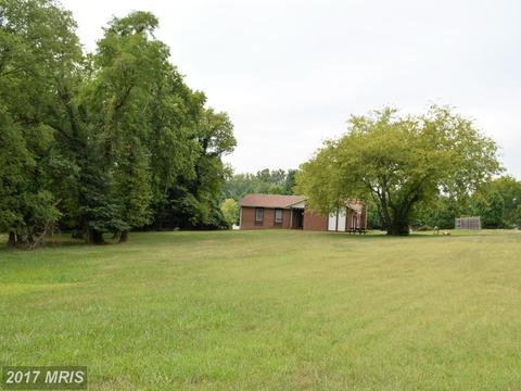114 Maddox Dr