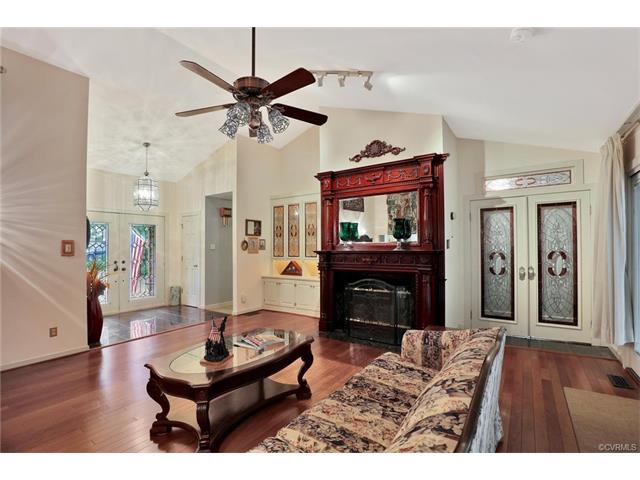 For Sale: 5824 Spinnaker Cove Rd Midlothian, VA 23112
