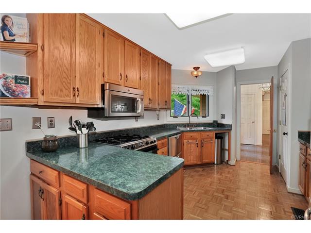 For Sale: 5824 Spinnaker Cove Rd Midlothian, VA 23112