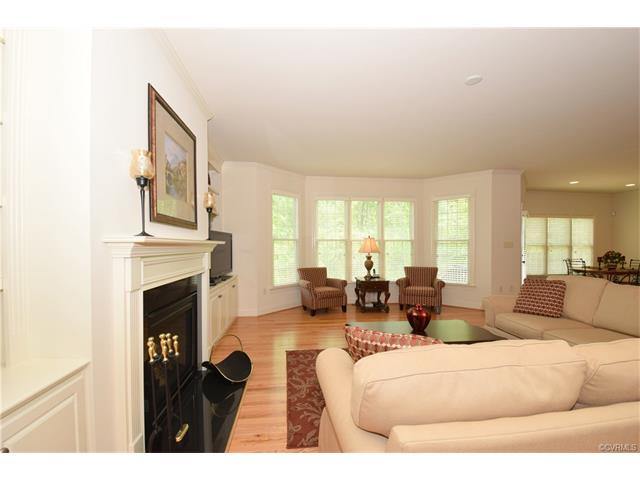 3207 Fulbrook Dr, Midlothian VA 23113