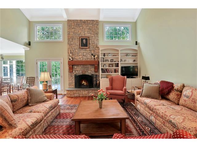 3113 Queens Grant Dr