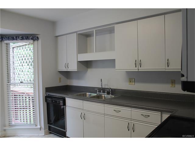 For Sale: 1802 Buttonwood Dr Unit Dr #APT 1802 Henrico, VA 23238