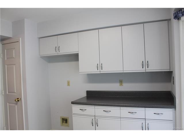 For Sale: 1802 Buttonwood Dr Unit Dr #APT 1802 Henrico, VA 23238