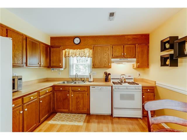 8600 Woodlake Dr