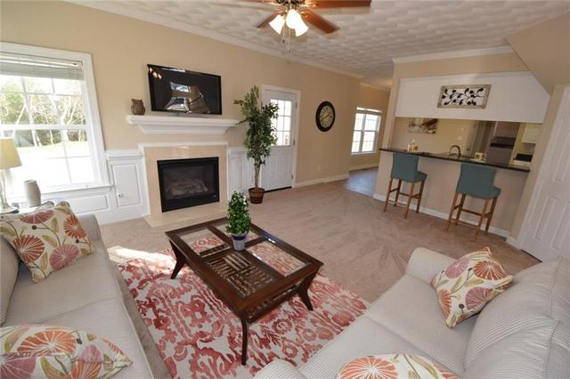 302 Lakeview Ln