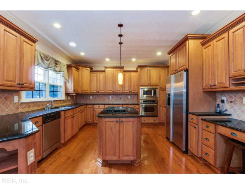 For Sale: 405 Woodcliff Arch Chesapeake, VA 23320