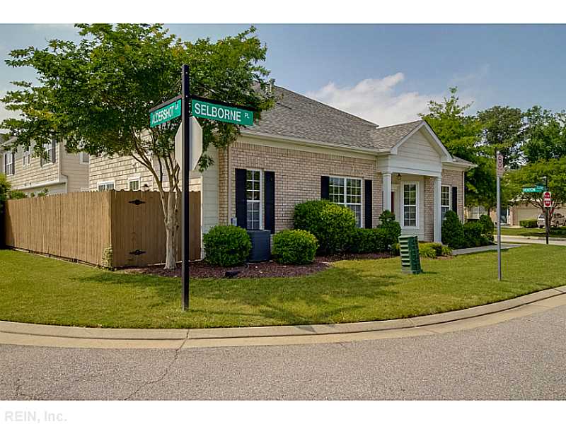 For Sale: 1535 Penton Mews Chesapeake, VA 23320