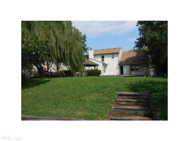1109 Plantation Lakes Cir