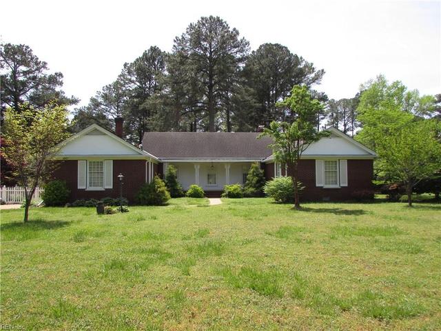 3114 Honeysuckle Dr
