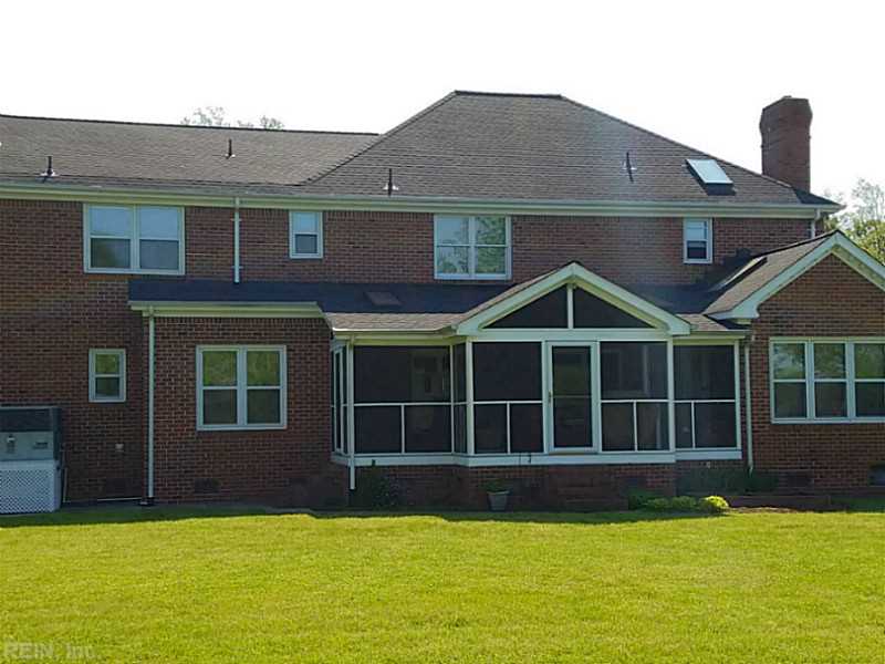 208 Golden Maple Dr