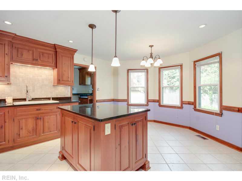 500 Wickwood Dr