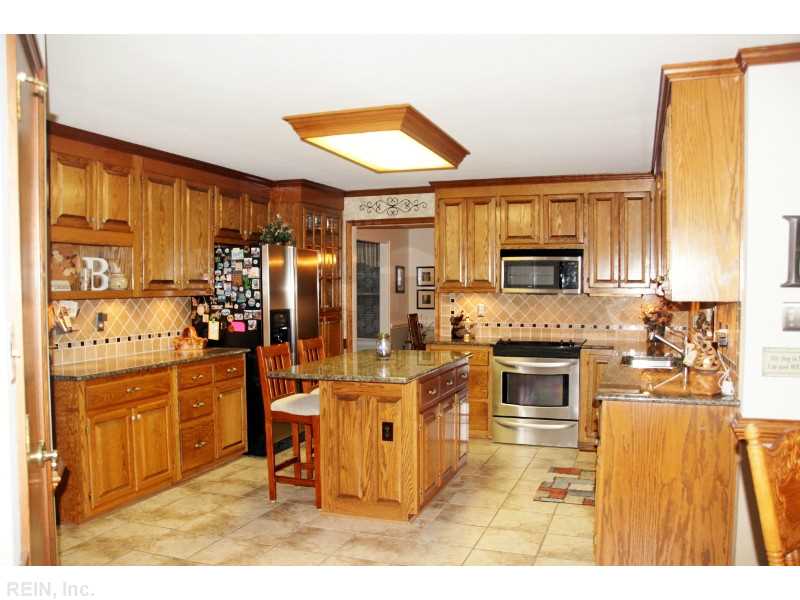 1007 Forest Lakes Dr