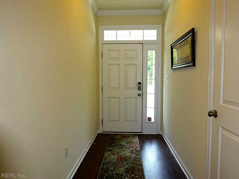 For Sale: 2840 Gavin Rd #APT 8 Chesapeake, VA 23323