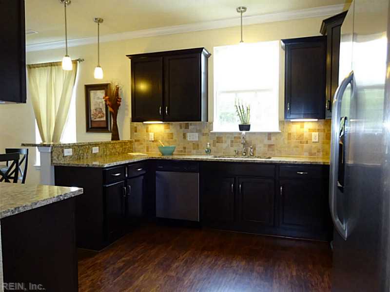 For Sale: 2840 Gavin Rd #APT 8 Chesapeake, VA 23323